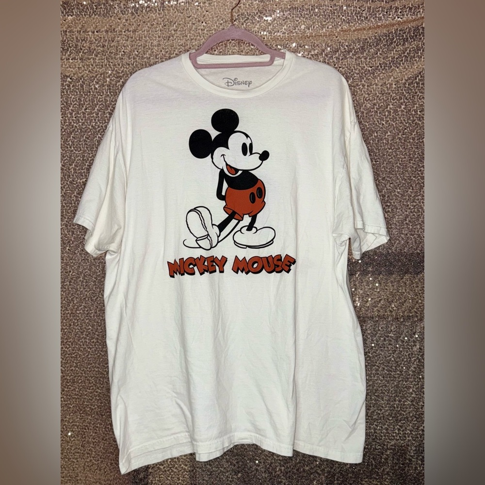 Vintage Disney Mickey Mouse White and Red Mens Tee